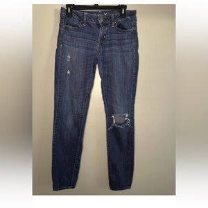 American Eagle Outfitters Dark Blue Distressed Skinny Jeans jeggings size 4